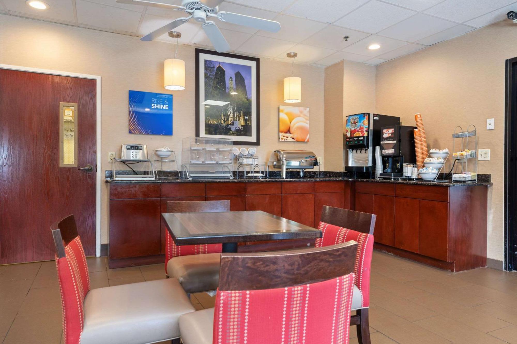 Comfort Suites Lombard - Addison Eksteriør bilde